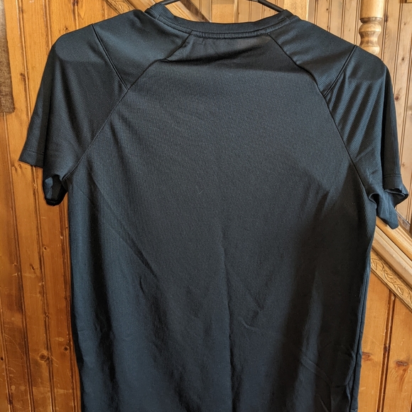 Nike DRI-fit shirt - Picture 2 of 3